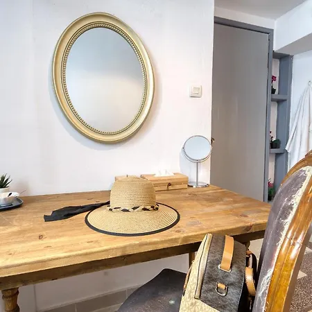 Mascot Boutique Aparthotel 3*
