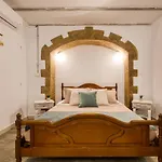 Mascot Boutique Apartahotel 4*